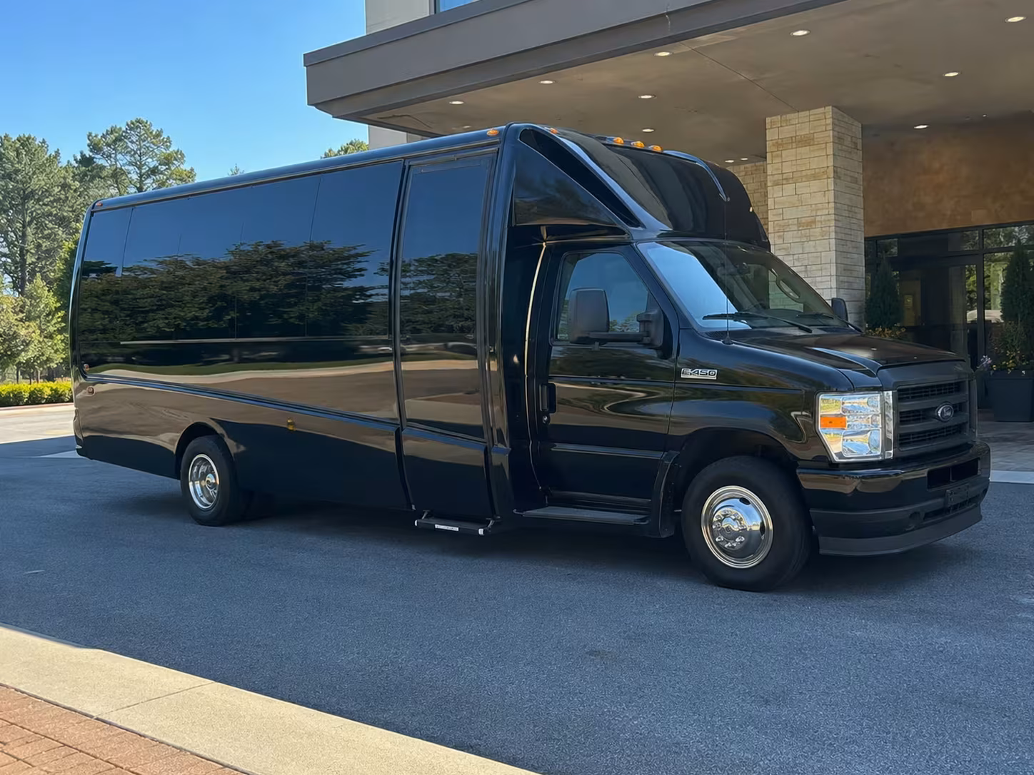 minibus rentals for anchorage youth sports tournaments